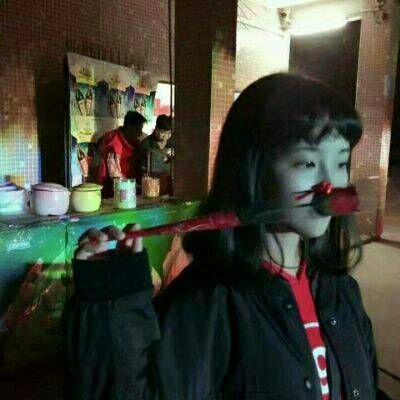 12张高清霸气社会风女生头像合集