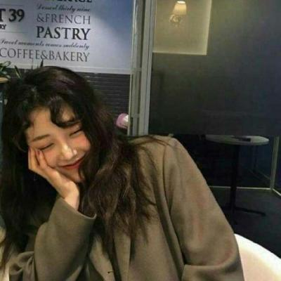 女生简约个性头像合集！12张高清少女头像图分享