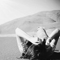 70张非主流女生伤感头像合集 带字不带字都有