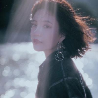 21张高清霸气孤傲女生QQ头像 冷感拉满的孤独感头像合集