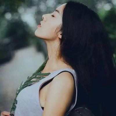 21张高清简约气质森系女生头像 氛围感拉满