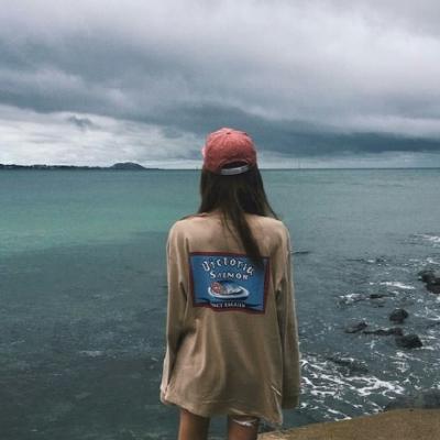 21张高清有质感的女生背影头像 简约气质拉满