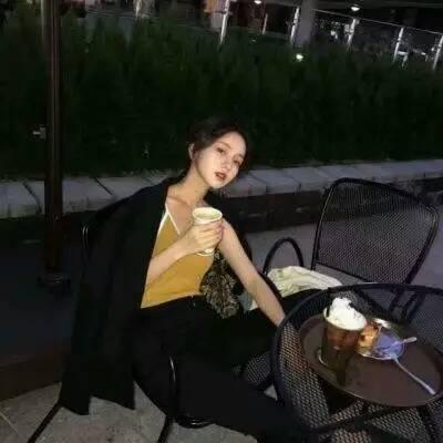 超拽霸气黑社会女老大头像合集 15张高清女生头像