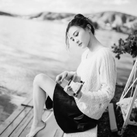 女生黑白意境头像合集 20张氛围感拉满的黑白系头像