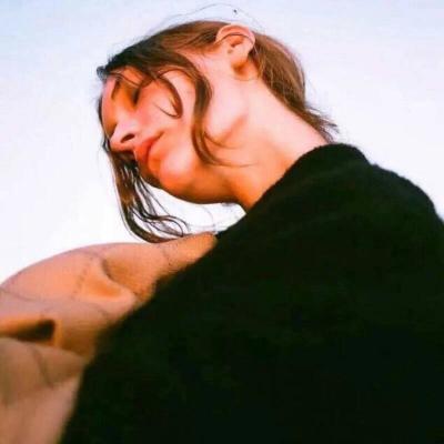 21张高清欧美伤感女生头像 个性氛围感拉满