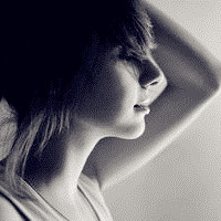 21张emo哭脸女生头像 戳中崩溃瞬间的伤感流泪头像