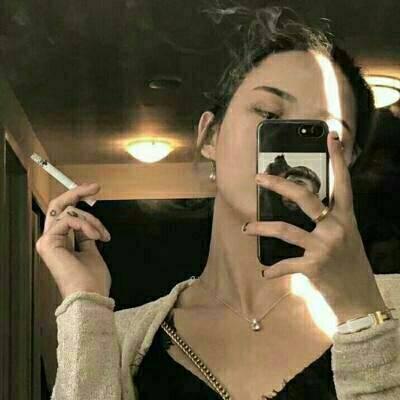 霸气拽酷抽烟女生头像合集 11张高清图分享