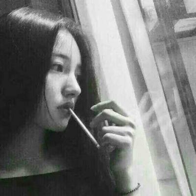 9张氛围感拉满的伤感抽烟女生头像