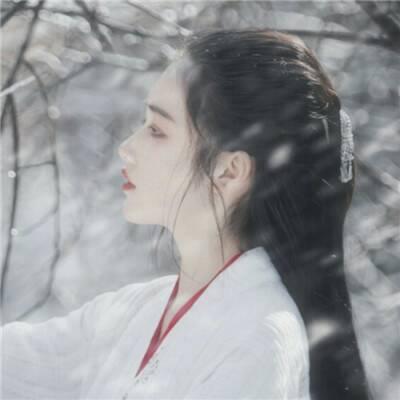 18张氛围感拉满！伤感古风汉服女生头像合集