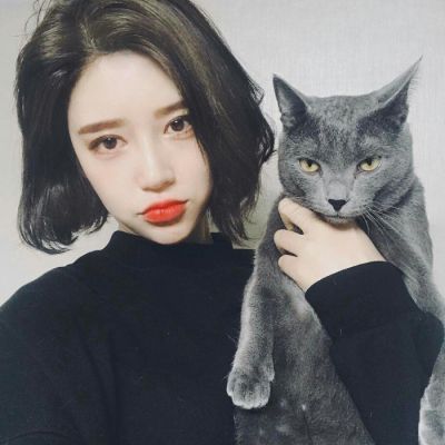 25张清新素雅短发女生头像 高清小清新风格