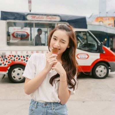 19张阳光感满满的女生微笑头像 高清唯美又好看