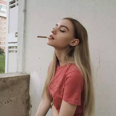 22张高清欧美风个性女生头像 好看又有范儿