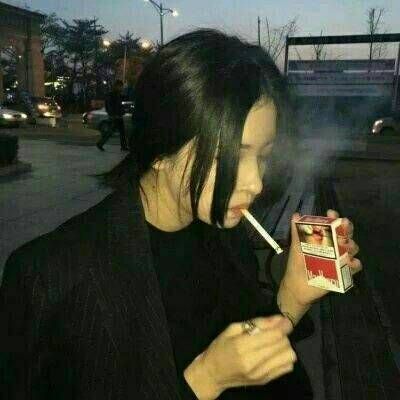 女生超拽头像合集 17张高清洒脱个性的女生头像