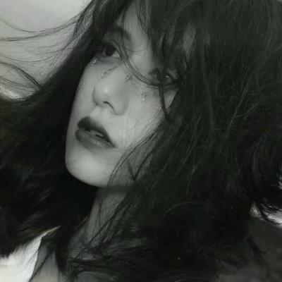 超拽霸气黑社会女老大头像合集 15张高清女生头像