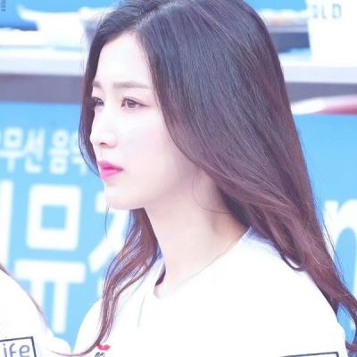26张清纯可爱女生QQ头像 高清好看又百搭