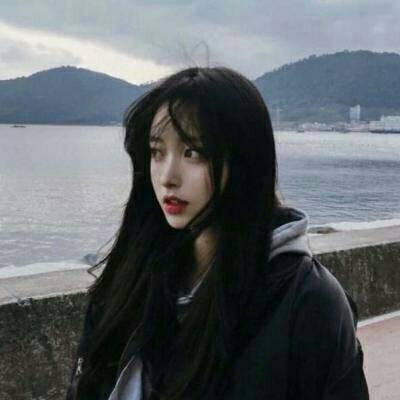 女生酷酷的高清头像合集 33张好看的酷感女生头像