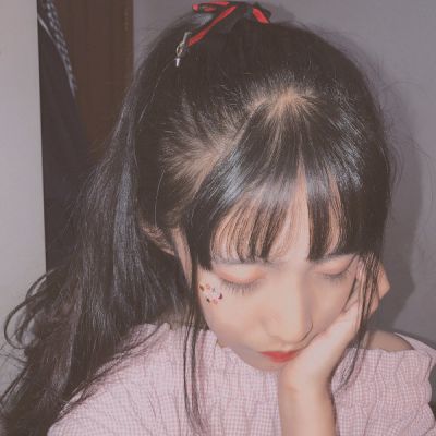 26张清纯可爱女生QQ头像 高清好看又百搭