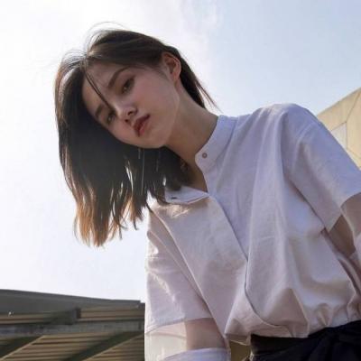 24张高清伤感孤独女生头像合集