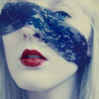 38张冷艳感拉满！高冷烈焰红唇女生QQ头像合集