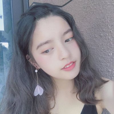 35张高清无水印清新美女微信头像 适合女生用的头像合集