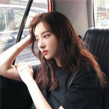 12张高清侧面伤感女生QQ头像 氛围感拉满