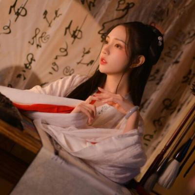 24张高清淡雅古风女生头像，氛围感拉满