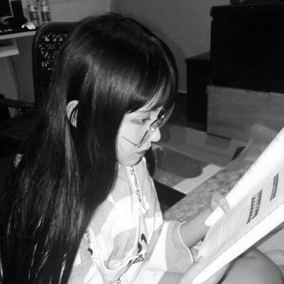 气质拉满！17张高清黑白女生微信头像精选