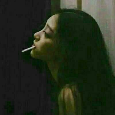 霸气拽酷抽烟女生头像合集 11张高清图分享