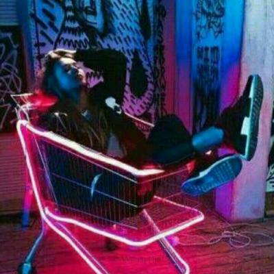 社会痞子女生头像 22张高清痞女爷头像合集来了