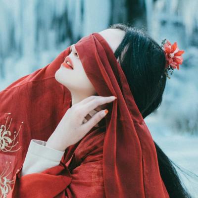 24张高清淡雅古风女生头像，氛围感拉满