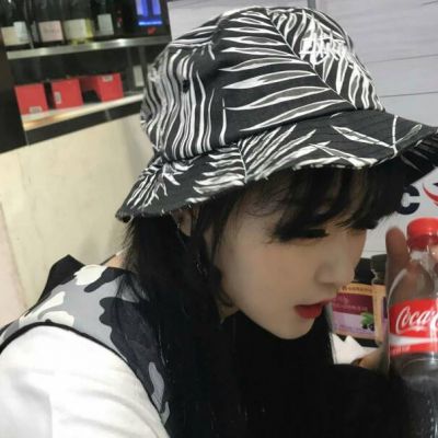 超火的女生微信个性头像 共13张