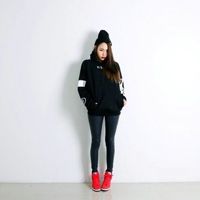 36张氛围感拉满的QQ女生全身头像 时尚又接地气的美女头像合集