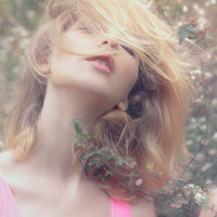 女生妩媚性感头像合集 9张气质女生头像精选