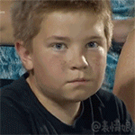 棒球比赛小男孩QQ表情包来啦，斗图能用得上