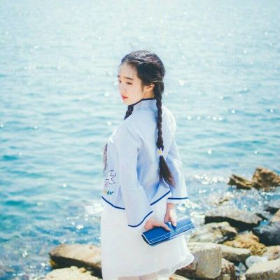 带着大海背景的清新女生QQ头像 10张氛围感拉满