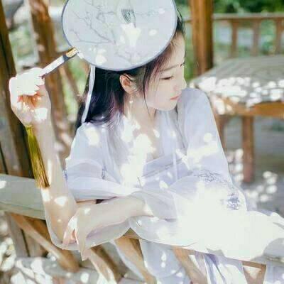 23张高清励志阳光少女头像合集 清纯感拉满的女生头像素材