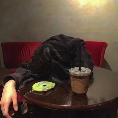 新款颓废伤感女生QQ头像 16张高清好看的颓废女头汇总