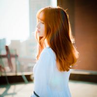 18张清新氛围感女生真人QQ头像，温柔又治愈