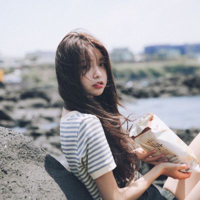 24张简约又温柔的女生头像合集