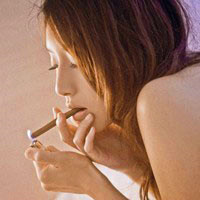 44张霸气拽酷抽烟女生头像 氛围感拉满的社会感女头