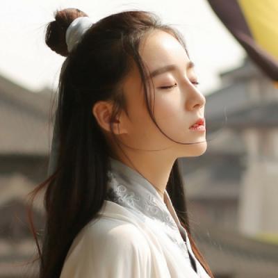 24张高清淡雅古风女生头像，氛围感拉满