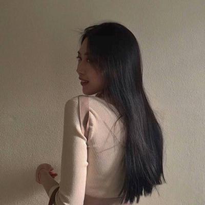 36张有气质的女生侧面/背影头像 高清质感拉满