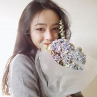 女生手捧花清新头像合集 共18张