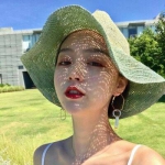 12张成熟气质感拉满的唯美女生头像合集