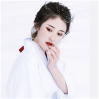 15张雪中女生QQ头像 氛围感拉满的雪景女生头像合集