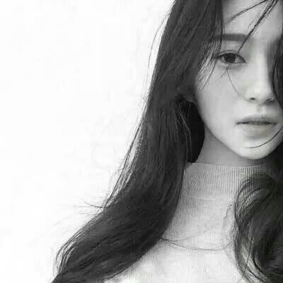 女生黑白高冷微信头像合集 27张高清好看的图来了