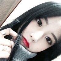 16张淡雅红唇女生QQ头像 氛围感拉满