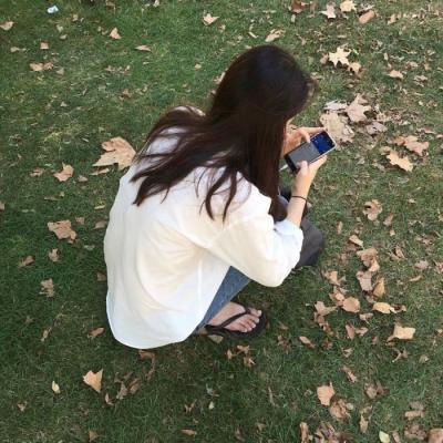 30张高清女生意境背影头像 氛围感拉满的女头合集