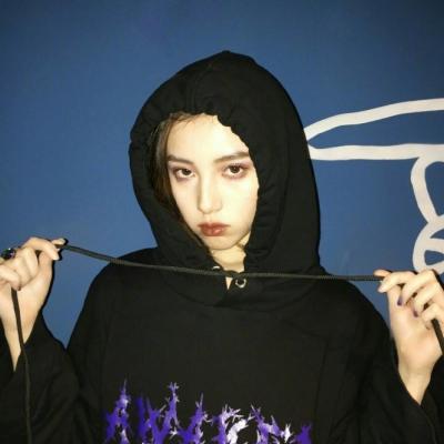 女生超拽个性头像合集！17张高清质感图直接存