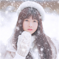 15张雪中女生QQ头像 氛围感拉满的雪景女生头像合集
